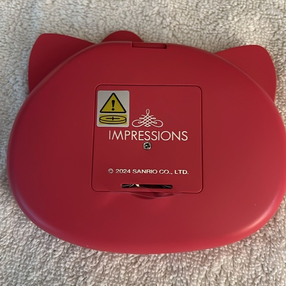 Hello Kitty Impressions Red Kawaii Compact Mirror - Picture 5 of 7